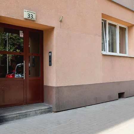 Nowowiejska Cosy For 6 People In Cracow By Renters Apartamento *