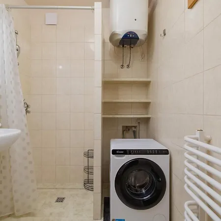 Nowowiejska Cosy For 6 People In Cracow By Renters Lejlighed *