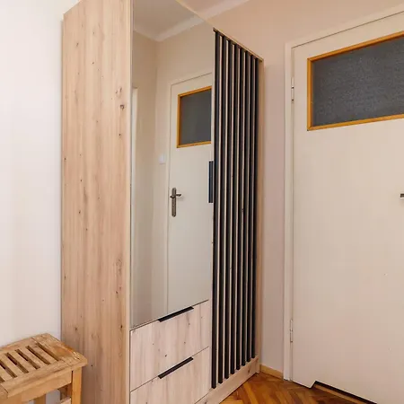 Nowowiejska Cosy For 6 People In Cracow By Renters Lejlighed Kraków