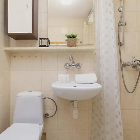 Nowowiejska Cosy For 6 People In Cracow By Renters Lejlighed Kraków