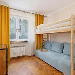 Nowowiejska Cosy For 6 People In Cracow By Renters 公寓